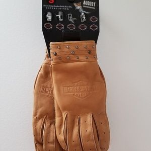 Ladies Harley riding gloves